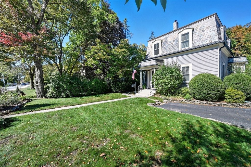 Exterior, Facade, Cape Cod