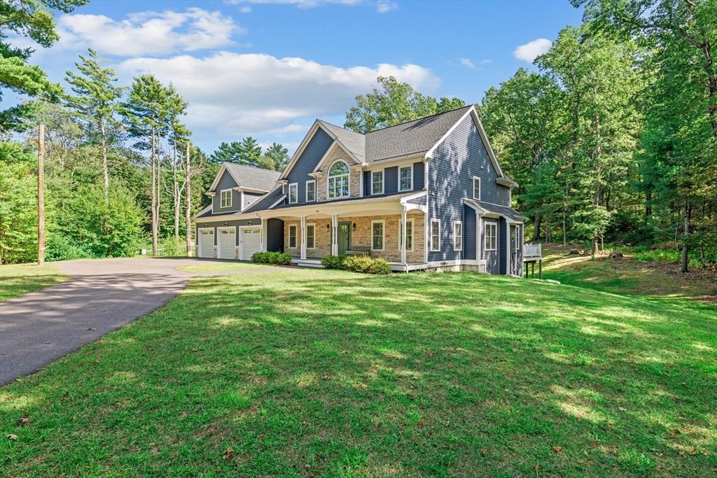Backyard, Exterior, Facade, Queen Anne Victorian