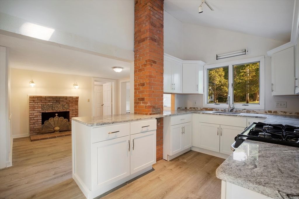 Fireplace, Interior, Kitchen, Wood Texture Flooring