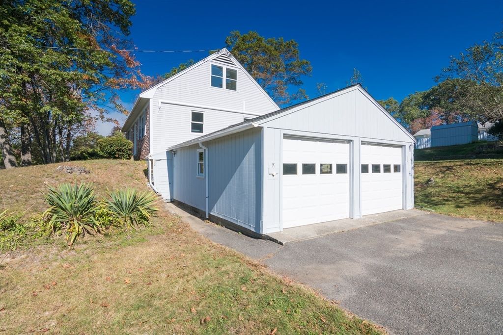 Backyard, Detached Garage, Exterior
