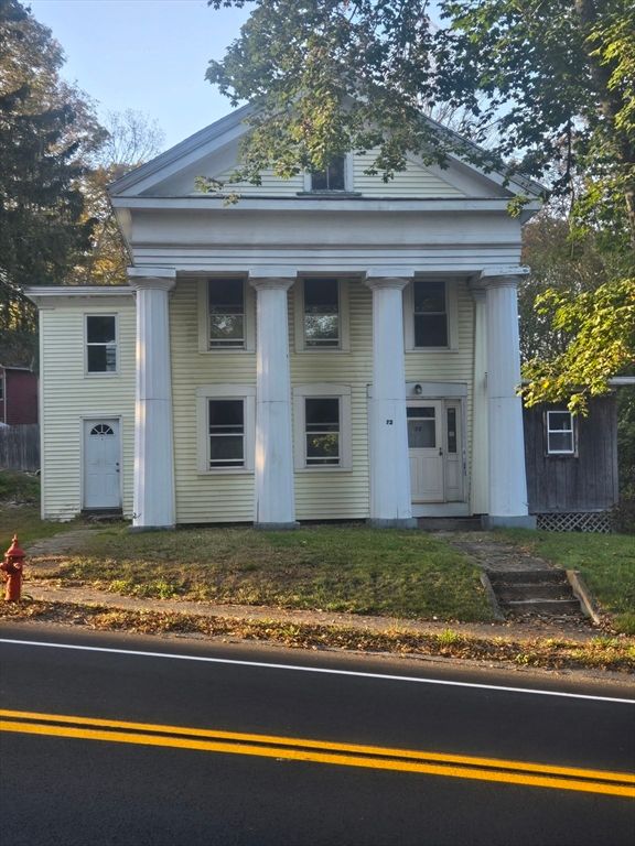 Exterior, Facade, Queen Anne Victorian