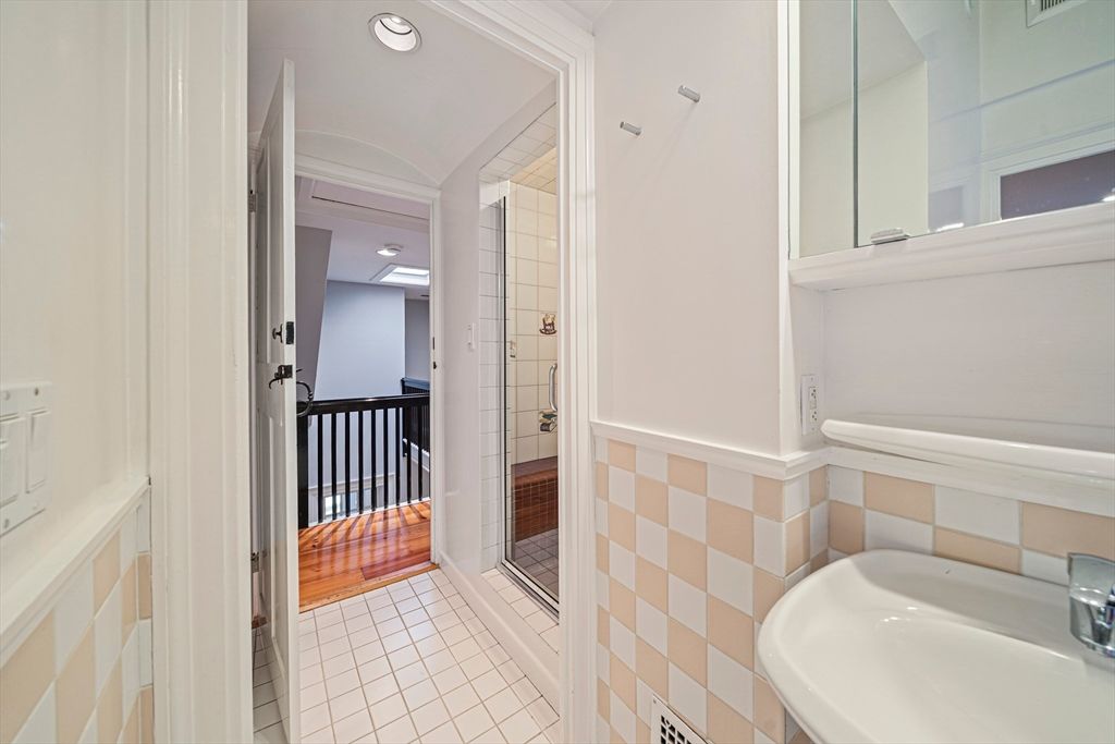 Bathroom, Interior, Recessed Lighting, Wood Texture Flooring