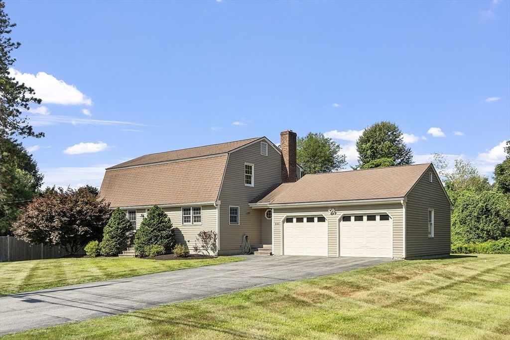 Attached, Backyard, Exterior, Facade, Cape Cod
