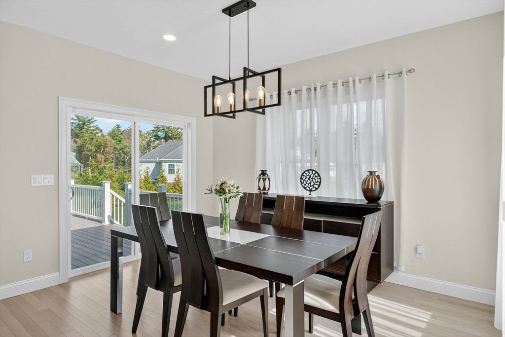 Dining room, Interior, Pendant Lights, Recessed Lighting, Wood Texture Flooring
