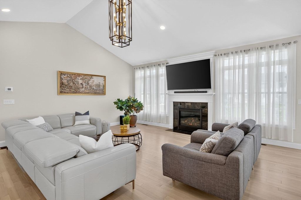 Fireplace, Interior, Living room, Pendant Lights, Recessed Lighting, Wood Texture Flooring