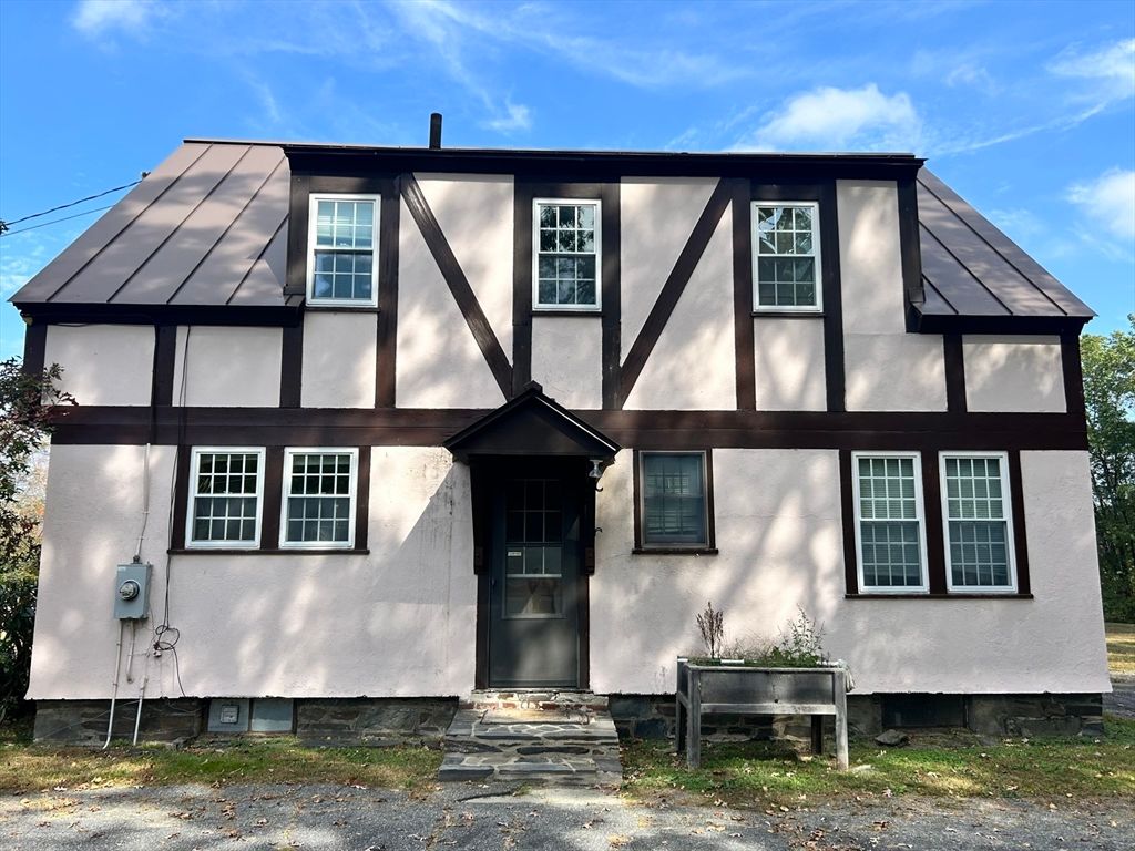 Exterior, Facade, Cape Cod