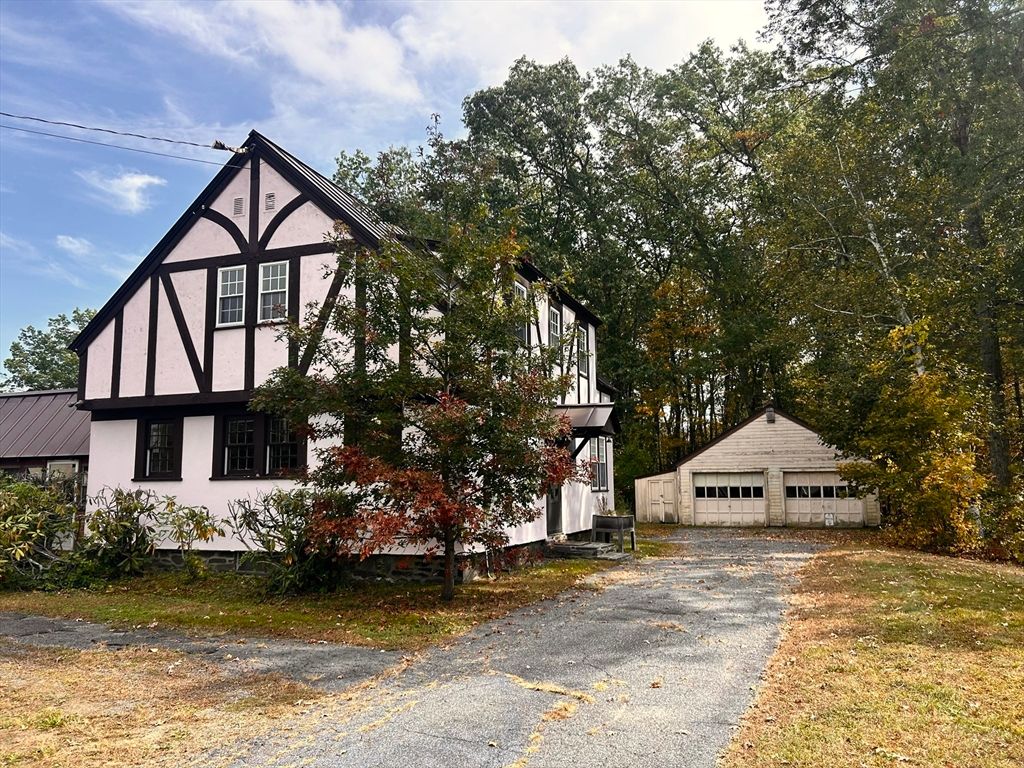 Backyard, Detached Garage, Exterior, Facade, Tudor Revival