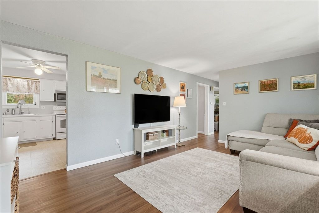 Interior, Kitchen, Living room, Wood Texture Flooring