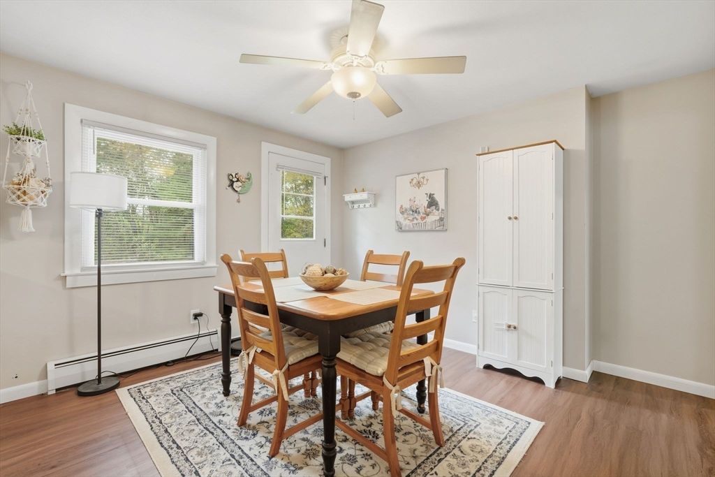Dining room, Interior, Wood Texture Flooring