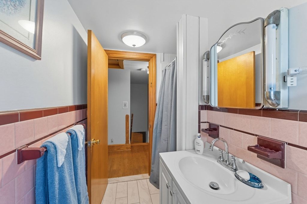 Bathroom, Interior, Wood Texture Flooring