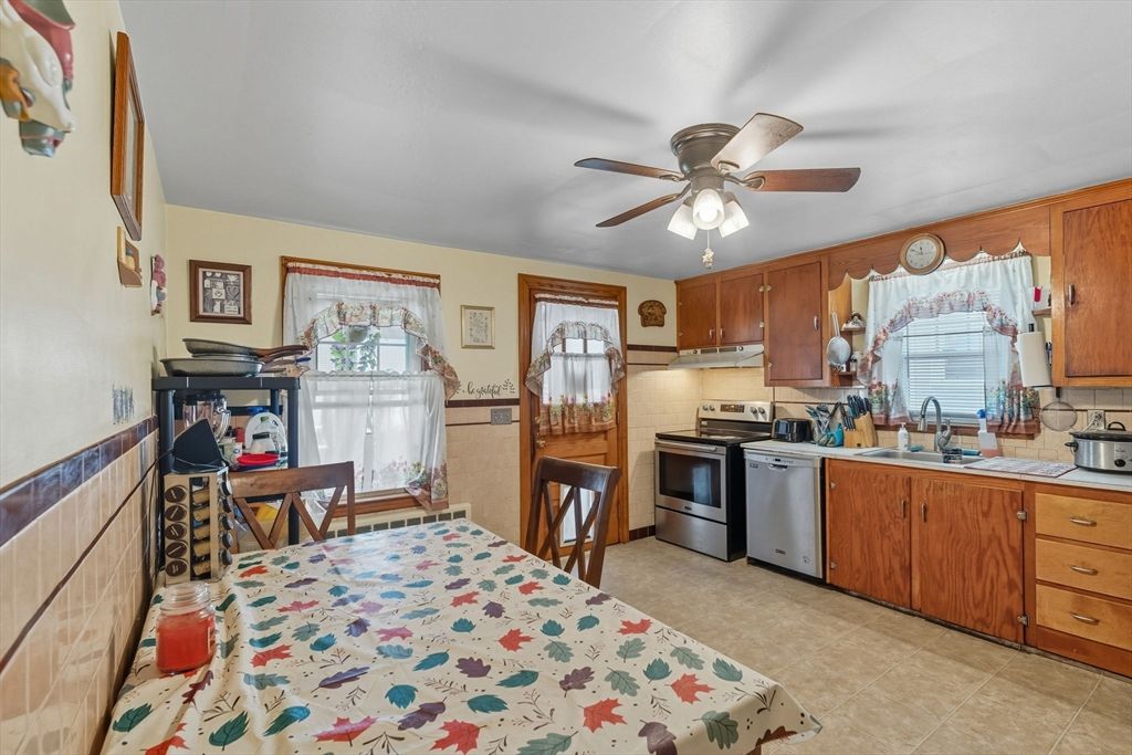 Dining room, Interior, Kitchen