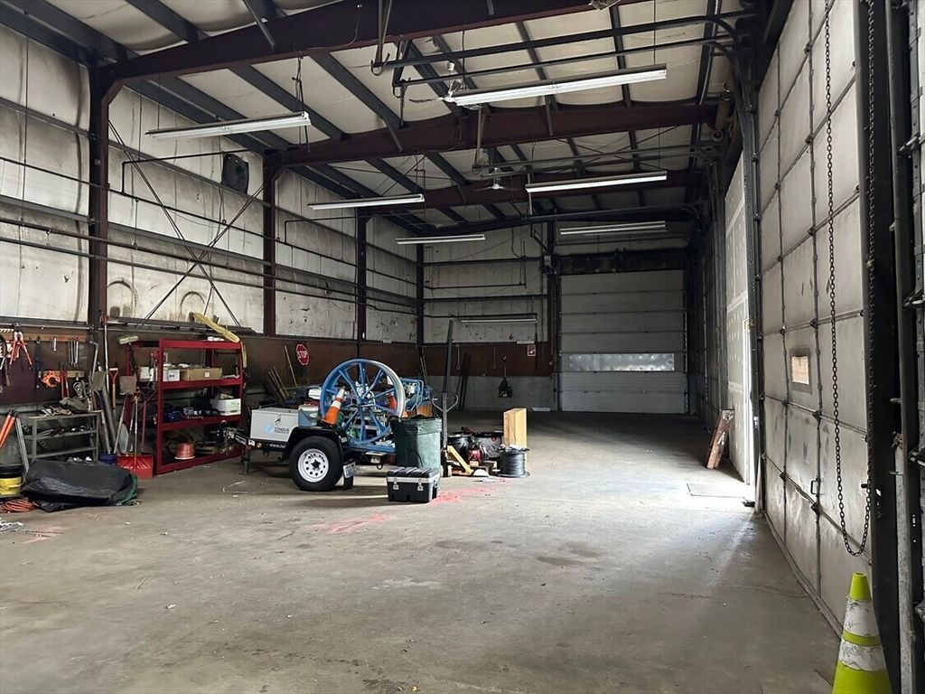 Garage, Interior