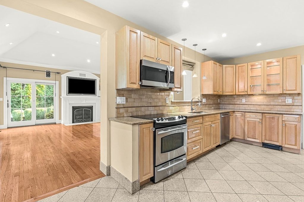 Fireplace, Interior, Kitchen, Pendant Lights, Recessed Lighting, Stainless Steel Appliances, Wood Texture Flooring