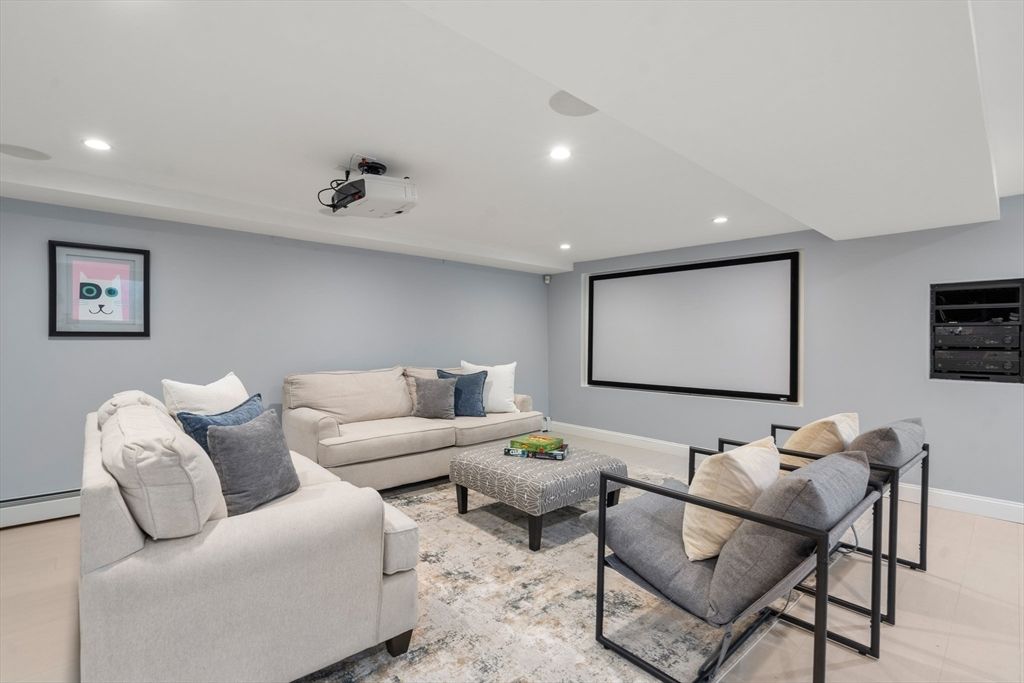 Interior, Projection Screen, Recessed Lighting, Theatre Room