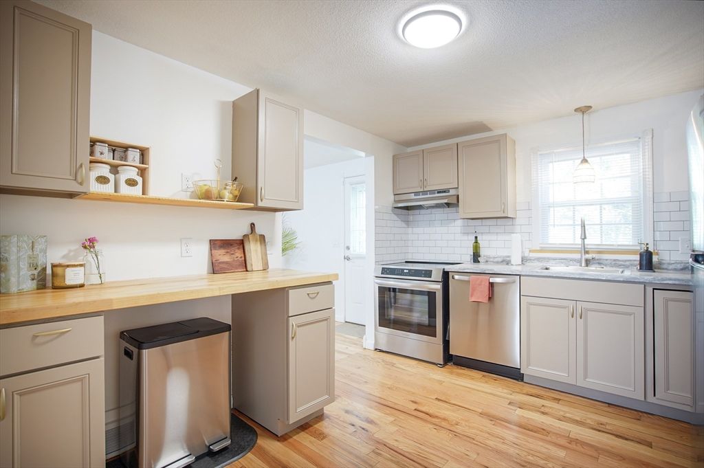 Interior, Kitchen, Pendant Lights, Stainless Steel Appliances, Wood Texture Flooring