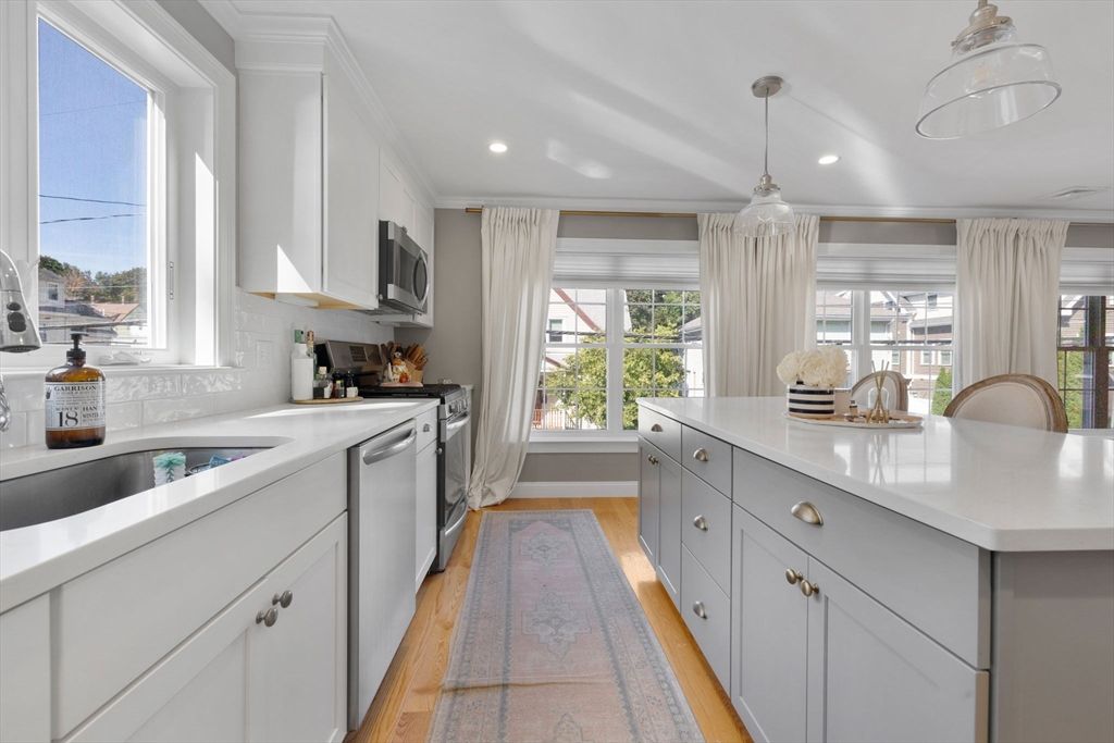 Interior, Kitchen, Pendant Lights, Recessed Lighting, Wood Texture Flooring