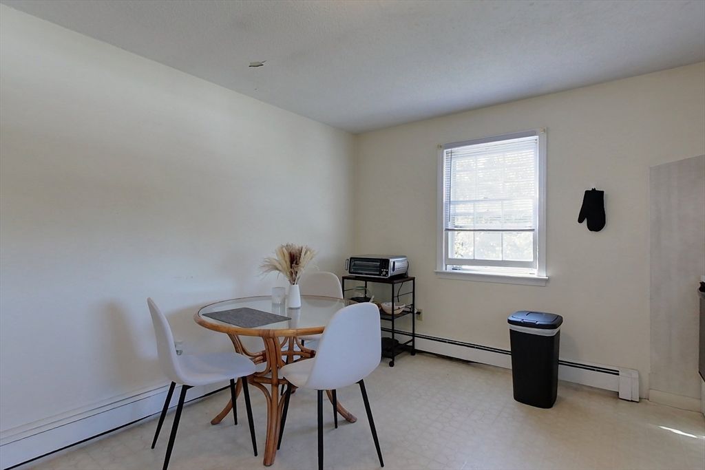 Dining room, Interior