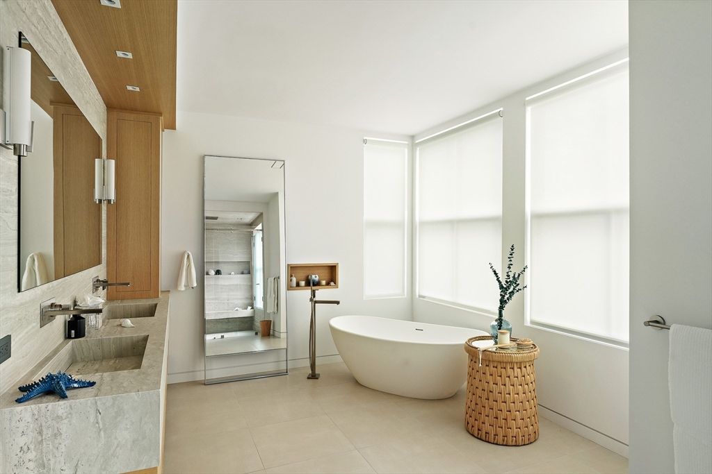 Bathroom, Free Standing Baths, Interior