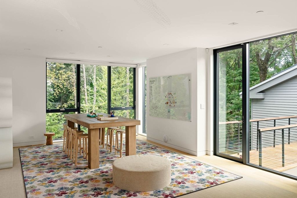 Dining room, Interior