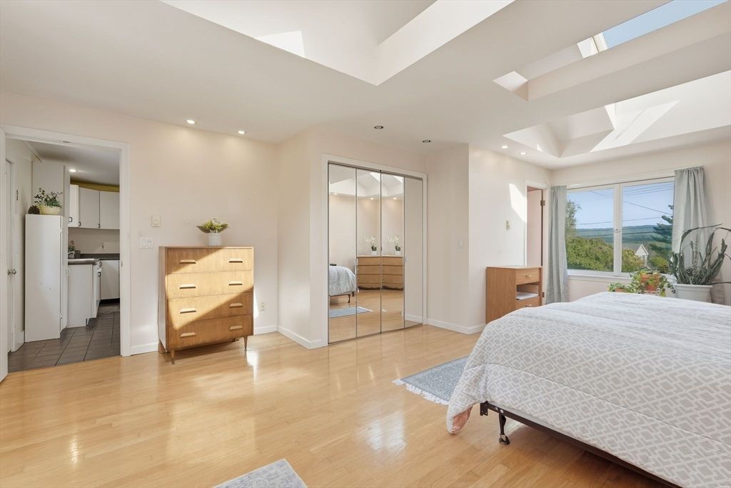 Bedroom, Interior, Kitchen, Recessed Lighting, Wood Texture Flooring