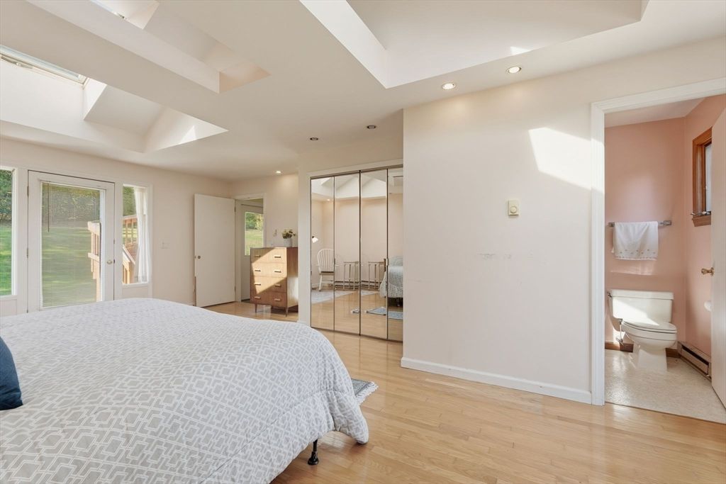 Bathroom, Bedroom, Interior, Recessed Lighting, Wood Texture Flooring