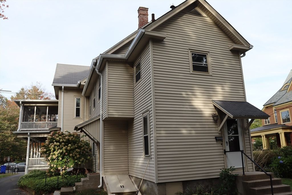 Exterior, Facade, Queen Anne Victorian
