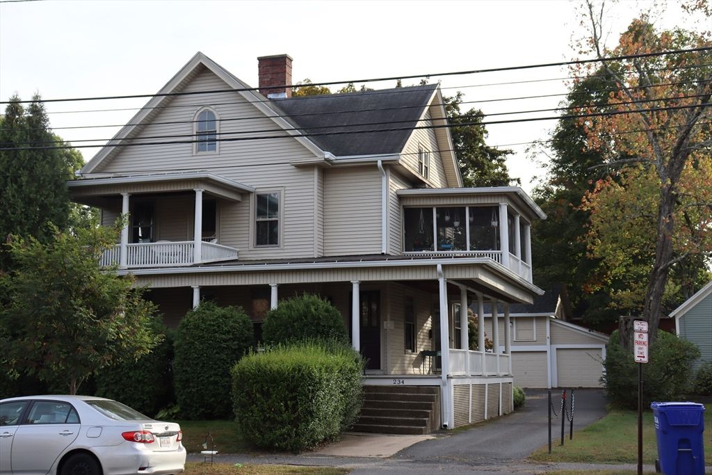 Exterior, Facade, Queen Anne Victorian