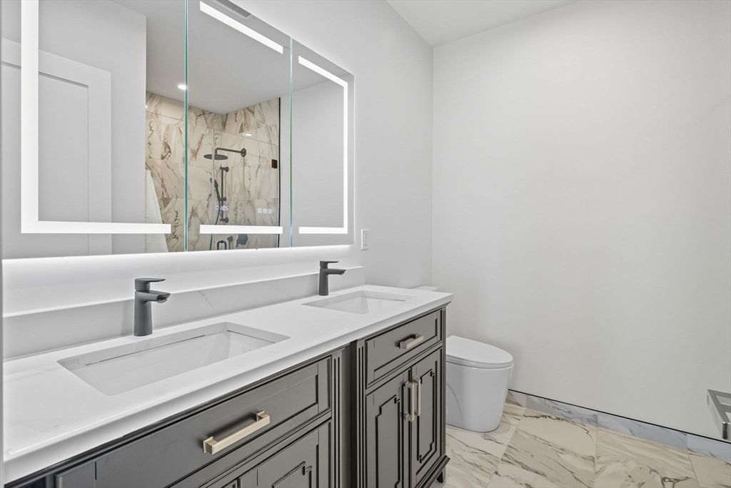 Bathroom, Dual Sink Vanities, Interior, Marble, Recessed Lighting
