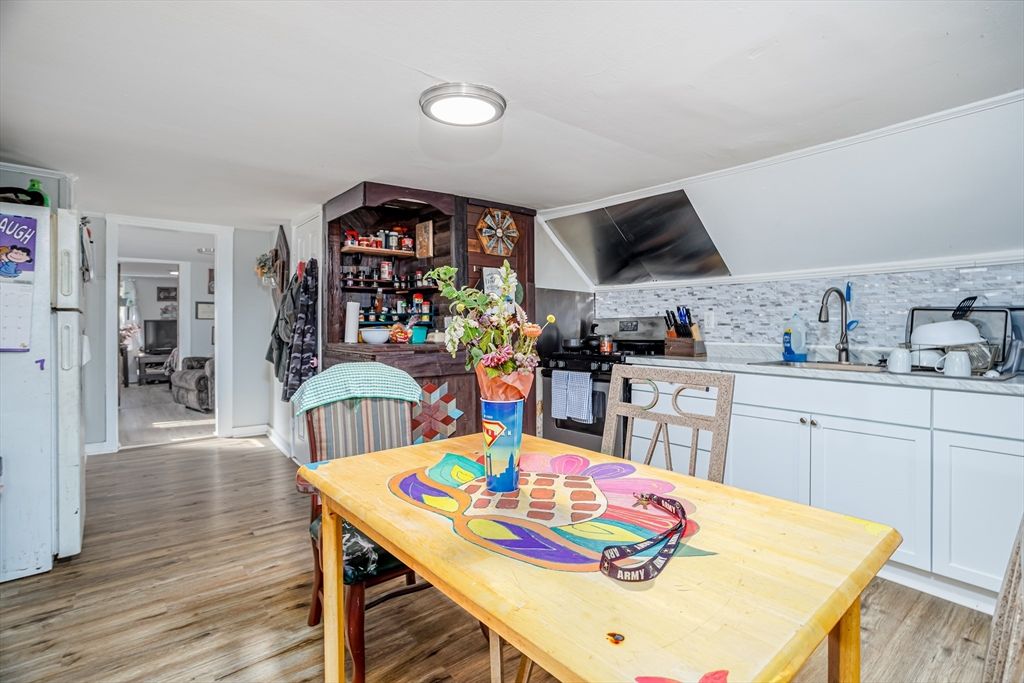 Dining room, Interior, Kitchen, Stone Walls, Wood Texture Flooring