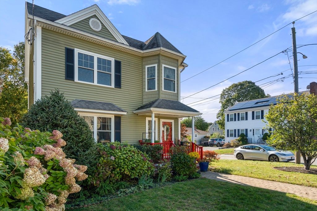 Exterior, Facade, Solar Panels, Queen Anne Victorian