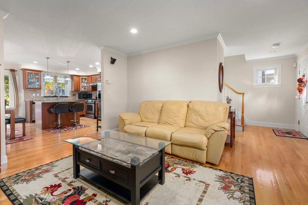 Interior, Kitchen, Living room, Pendant Lights, Recessed Lighting, Wood Texture Flooring