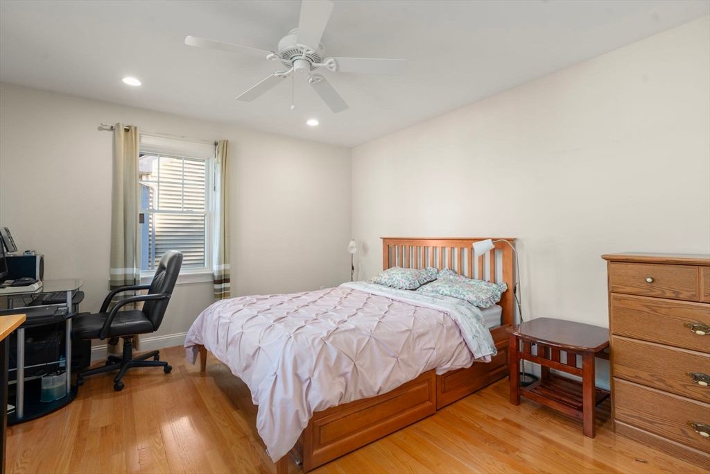 Bedroom, Home Office, Interior, Recessed Lighting, Wood Texture Flooring