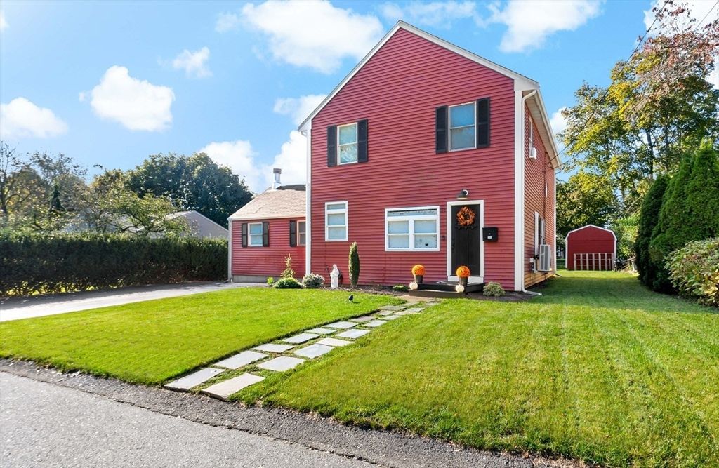 Backyard, Detached Garage, Exterior, Facade, Queen Anne Victorian