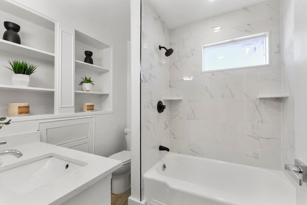 Bathroom, Interior, Marble Walls
