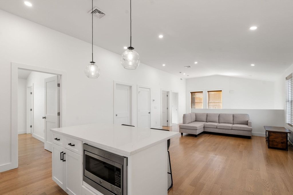 Interior, Kitchen, Pendant Lights, Recessed Lighting, Wood Texture Flooring