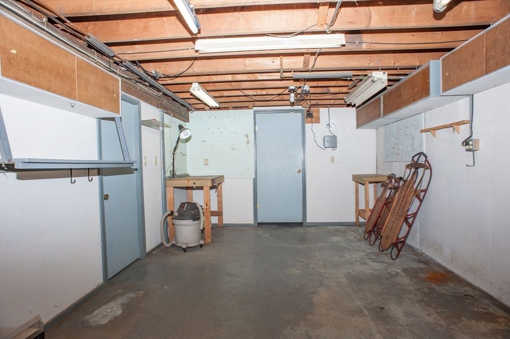 Interior, Wooden Beams