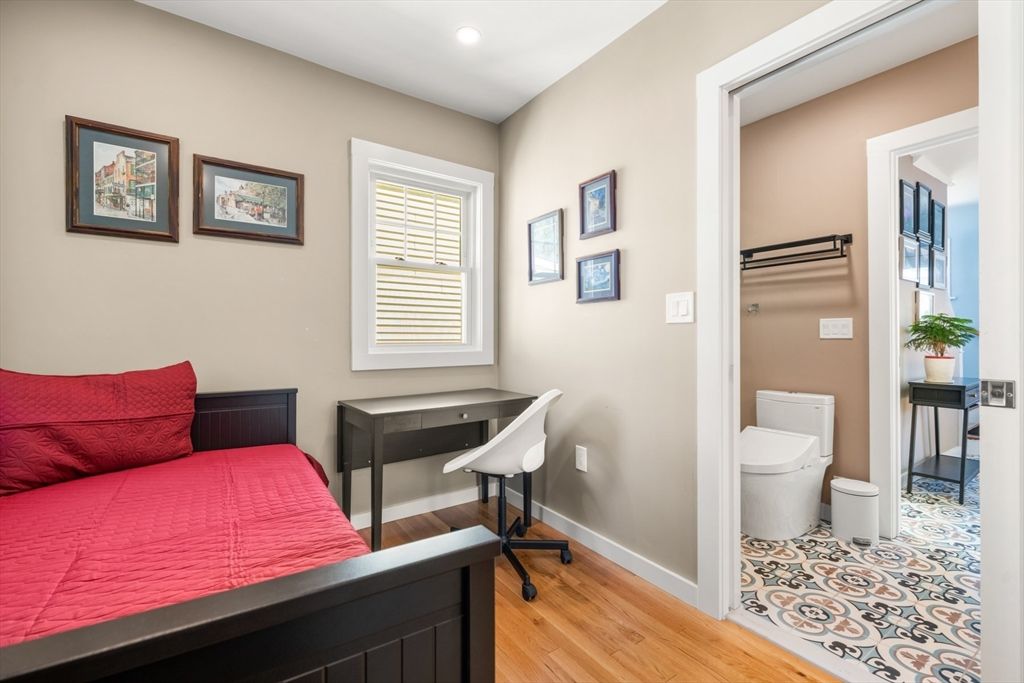 Bathroom, Bedroom, Interior, Recessed Lighting, Wood Texture Flooring