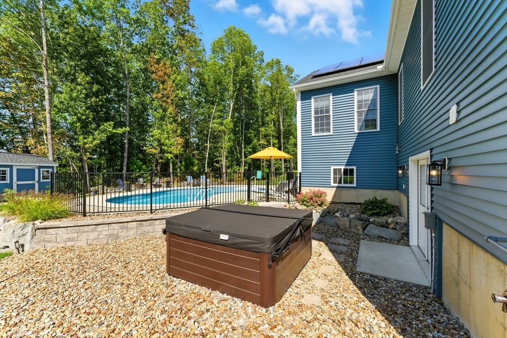 Exterior, Hot Tub, Pool, Solar Panels
