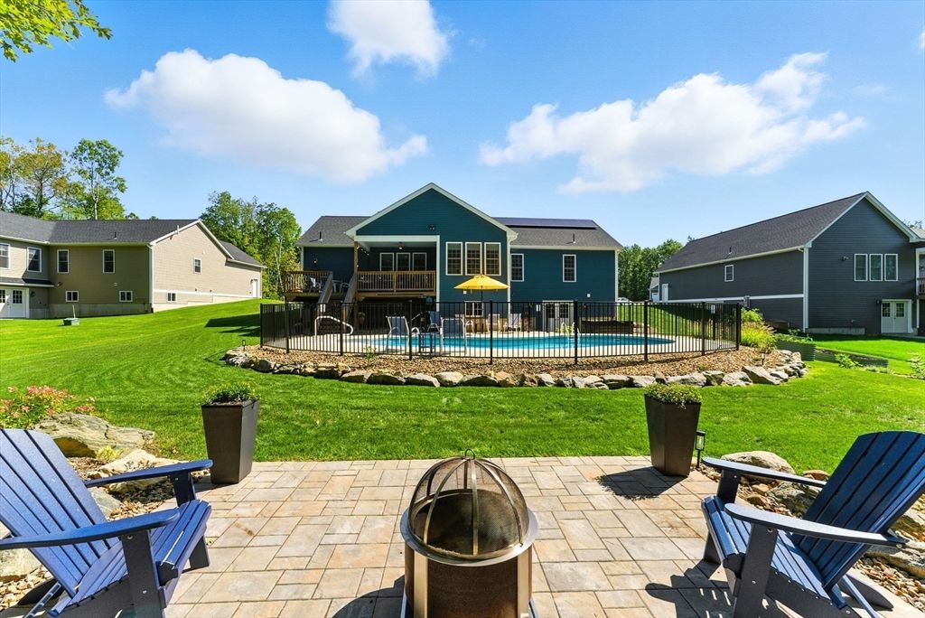 Backyard, Exterior, Pool