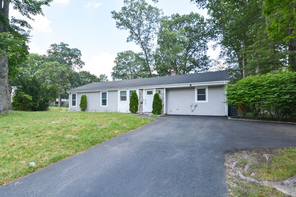 Backyard, Exterior, Facade, Ranch