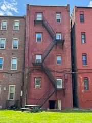 Backyard, Exterior, Facade, Brick Facade, Rowhouse