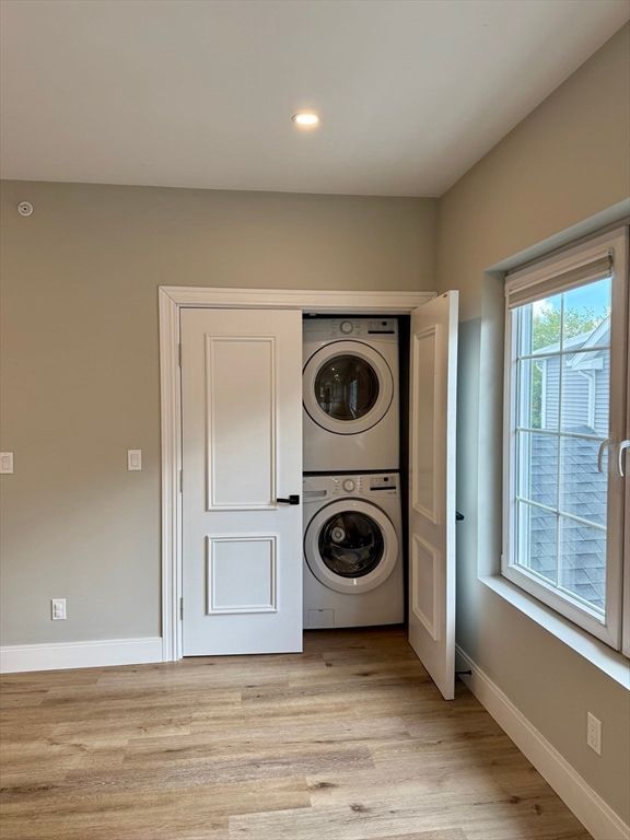 Interior, Recessed Lighting, Utility Closets, Washer, Wood Texture Flooring