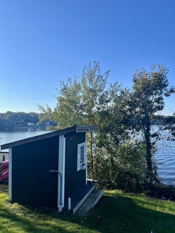 Exterior, Water