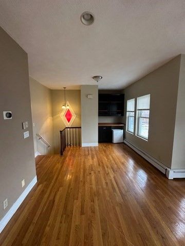 Empty room, Interior, Pendant Lights, Wood Texture Flooring