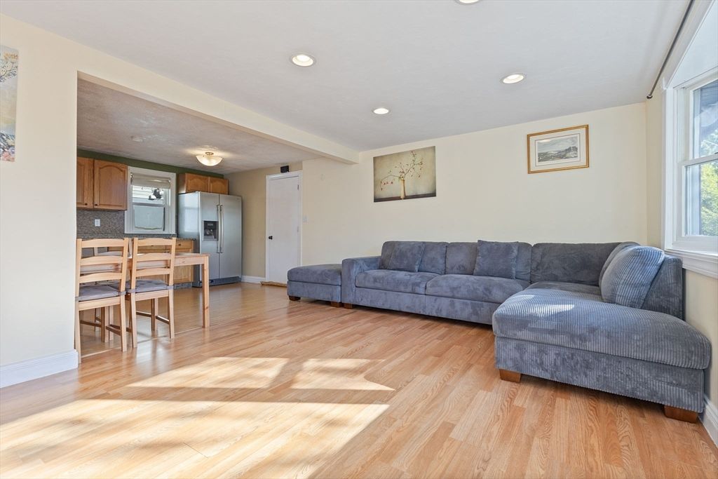 Dining room, Interior, Kitchen, Living room, Recessed Lighting, Wood Texture Flooring