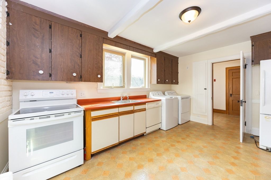 Interior, Kitchen, Tile Countertops, Washer