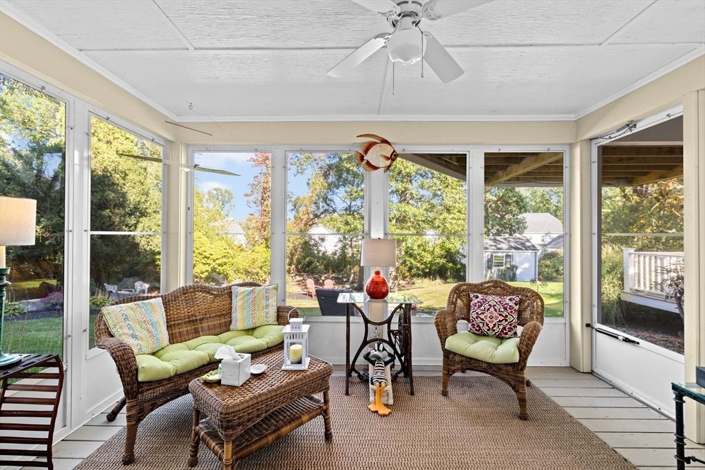 Interior, Living room, Sun Room