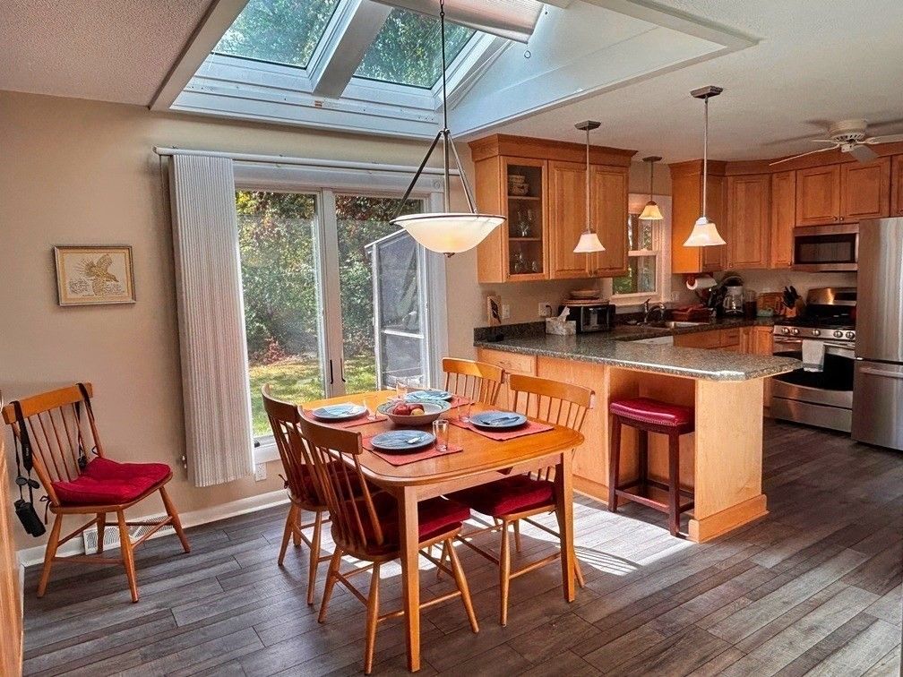 Dining room, Interior, Kitchen, Pendant Lights, Stainless Steel Appliances, Wood Texture Flooring