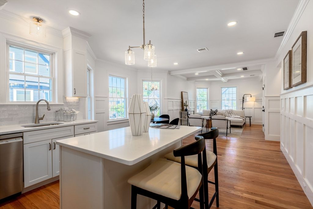 Interior, Kitchen, Living room, Pendant Lights, Recessed Lighting, Wood Texture Flooring
