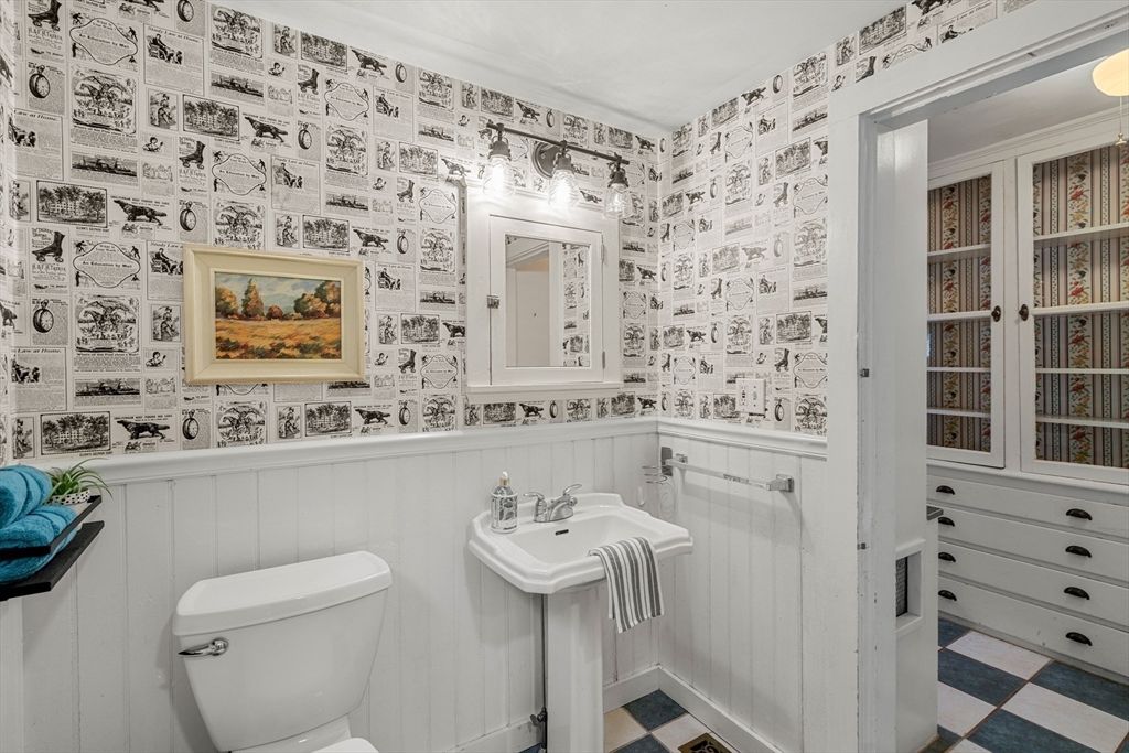 Bathroom, Interior